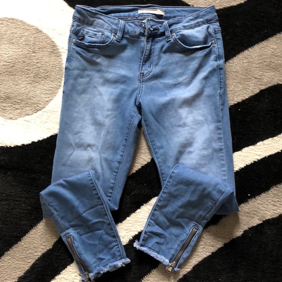 KanCan Jewelry - Kancan Los Angeles Ankle jeans with zipper detail